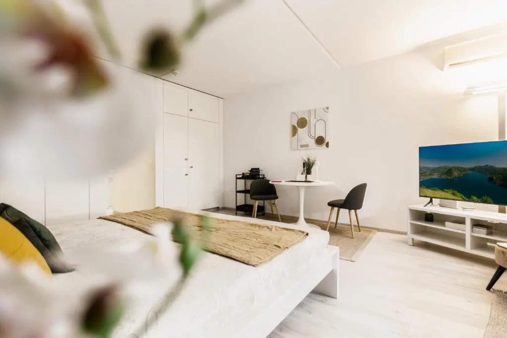 Luganersee, Pool, Strand, Parkplatz, Suite 204