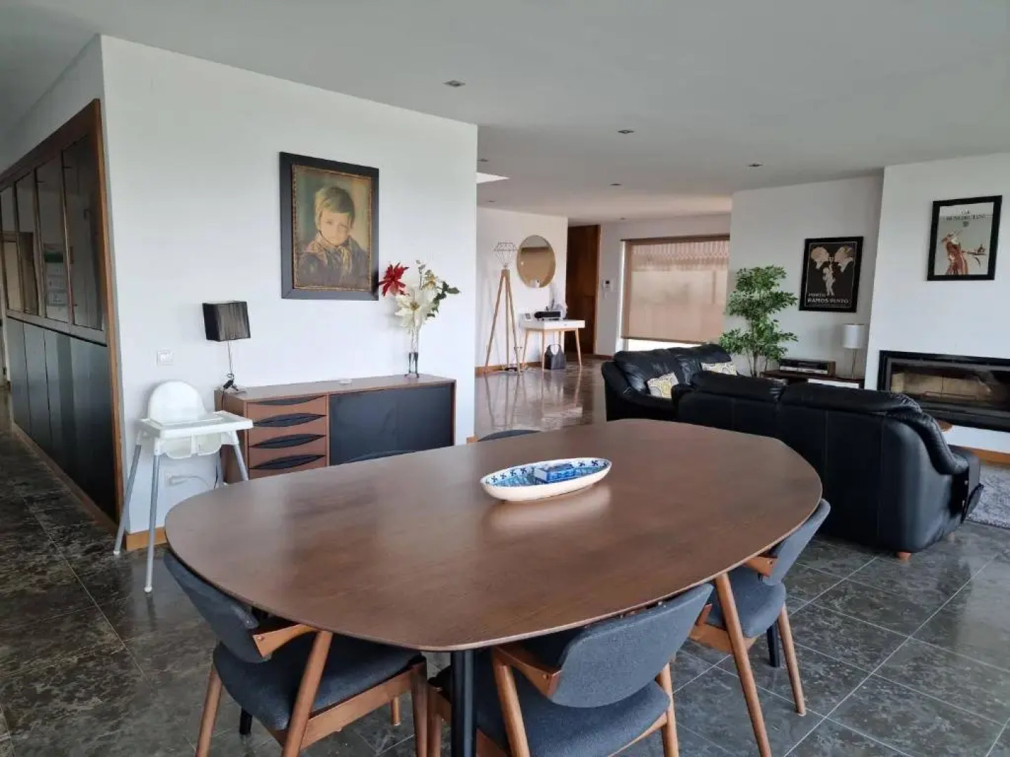 Family house with pool and beautiful river view