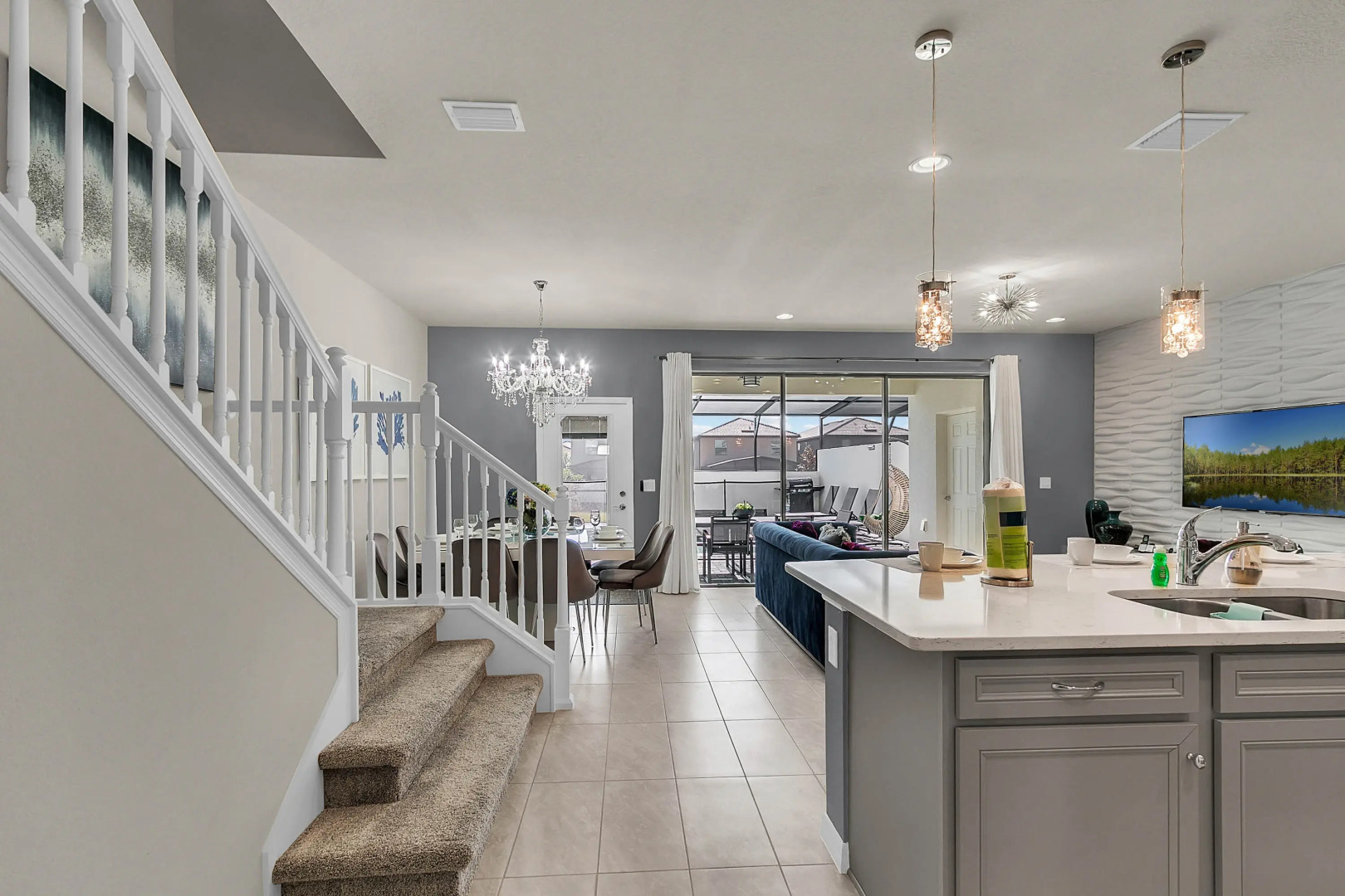 5 Bedrooms / 4.5 Bathrooms / Windsor at Westside (8928 SA), Kissimmee, US