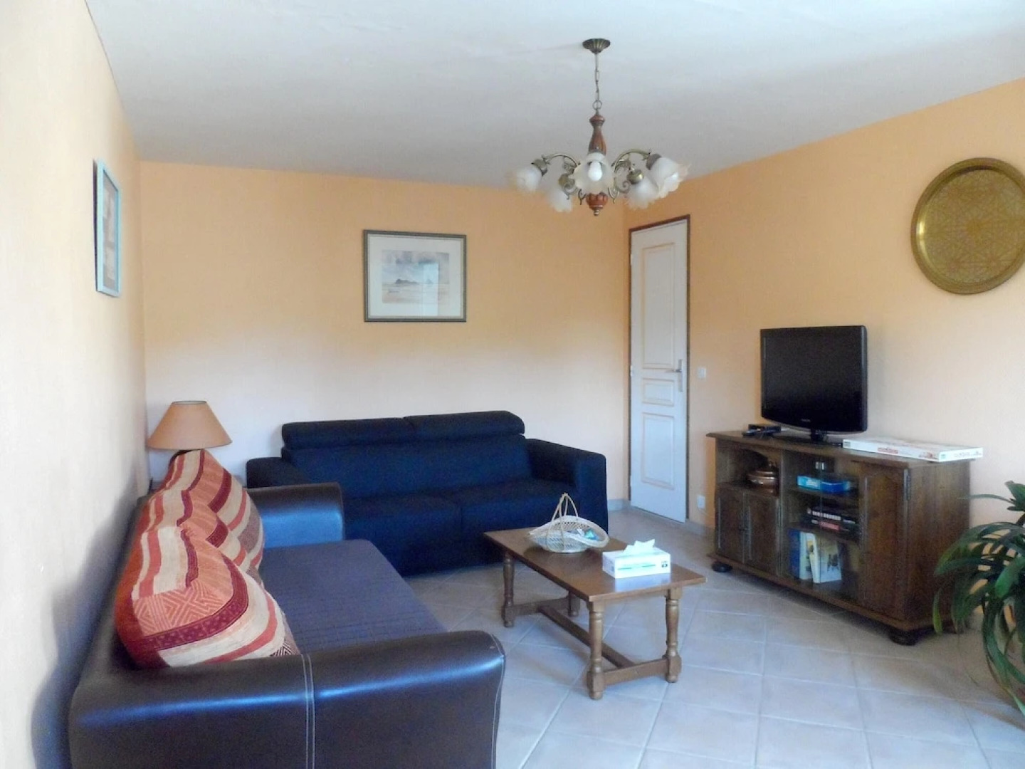 House With 2 Bedrooms in Chanteloup, With Wonderful Lake View, Furnish