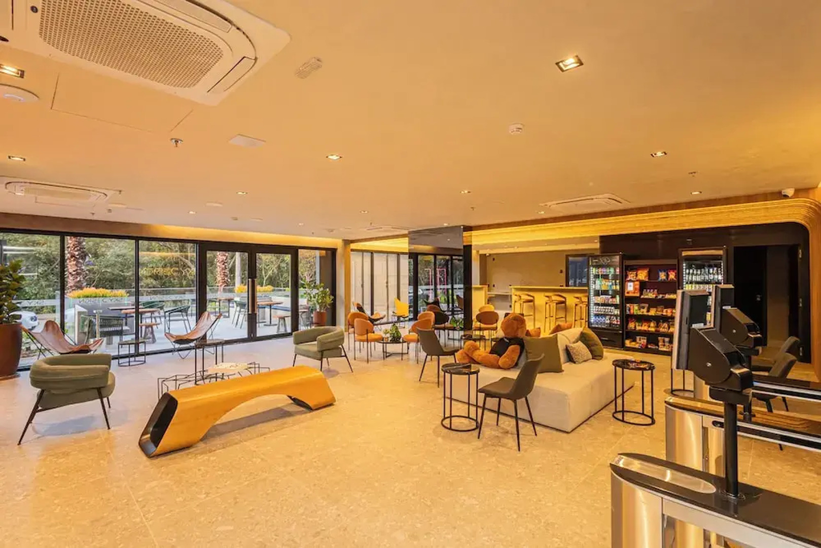 Sky Design Alphaville Housi by Anora