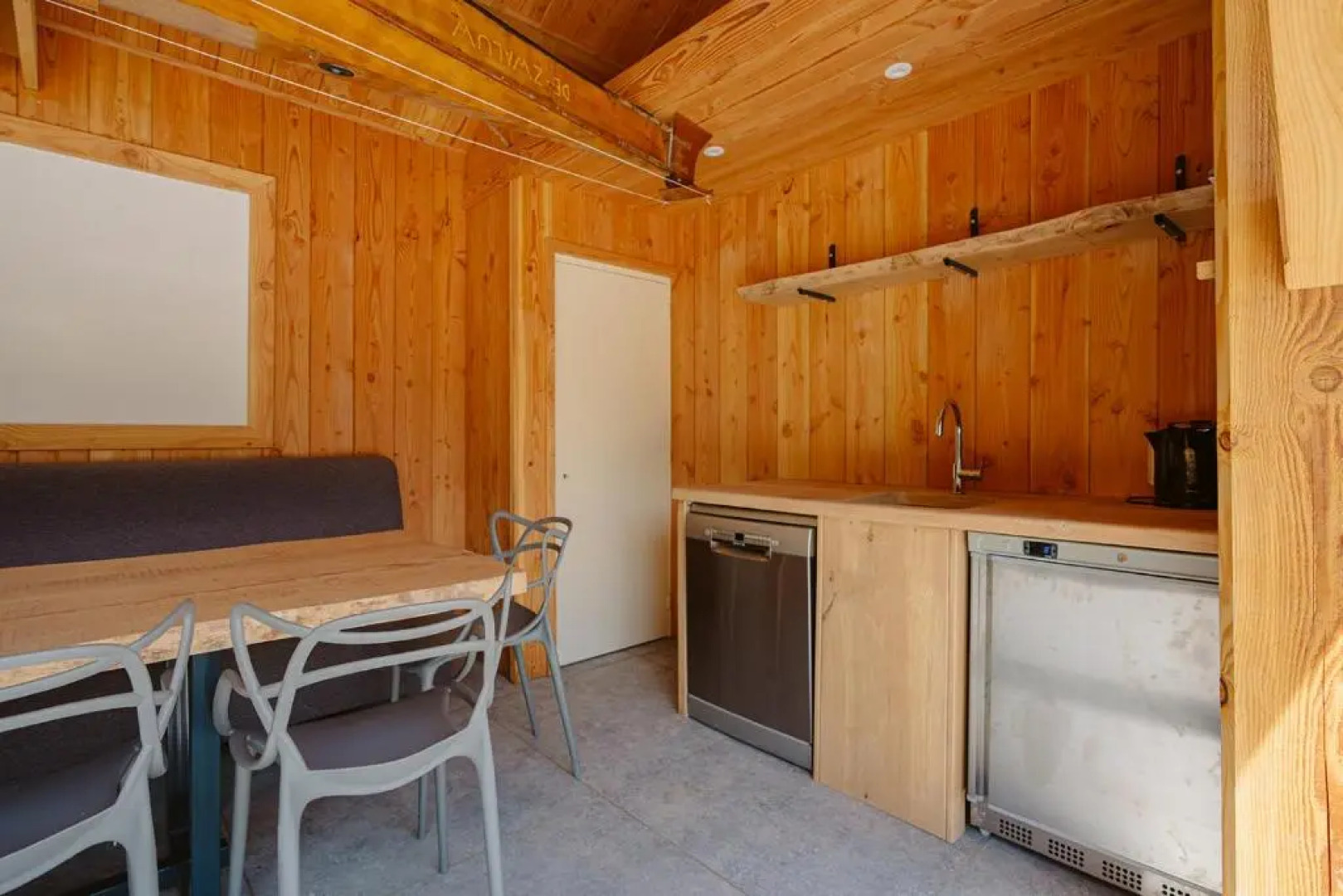 West Nieuwlandseweg 25A - Ouddorp - with Pool - NOT FOR COMPANIES