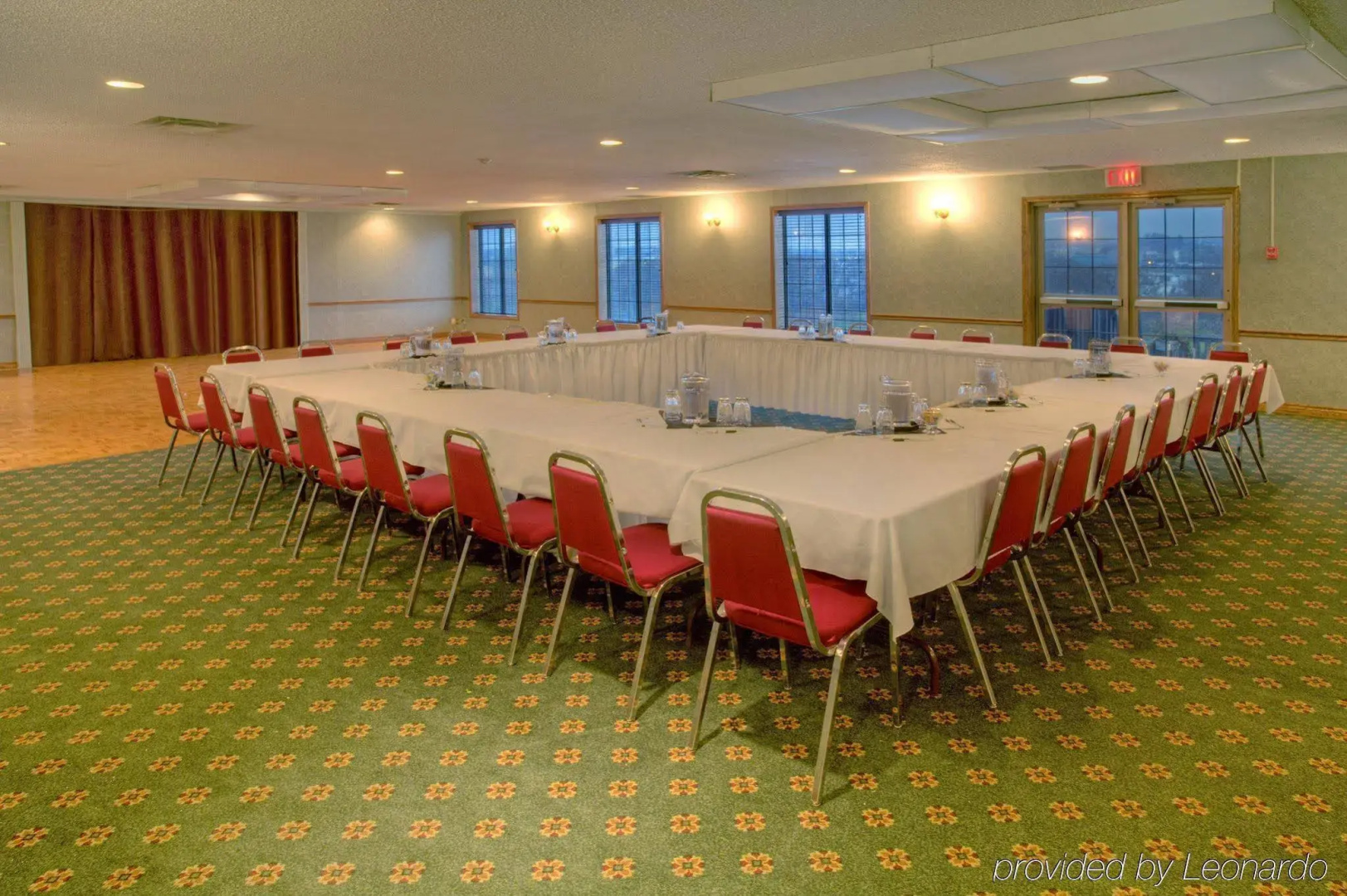 Quality Hotel & Suites