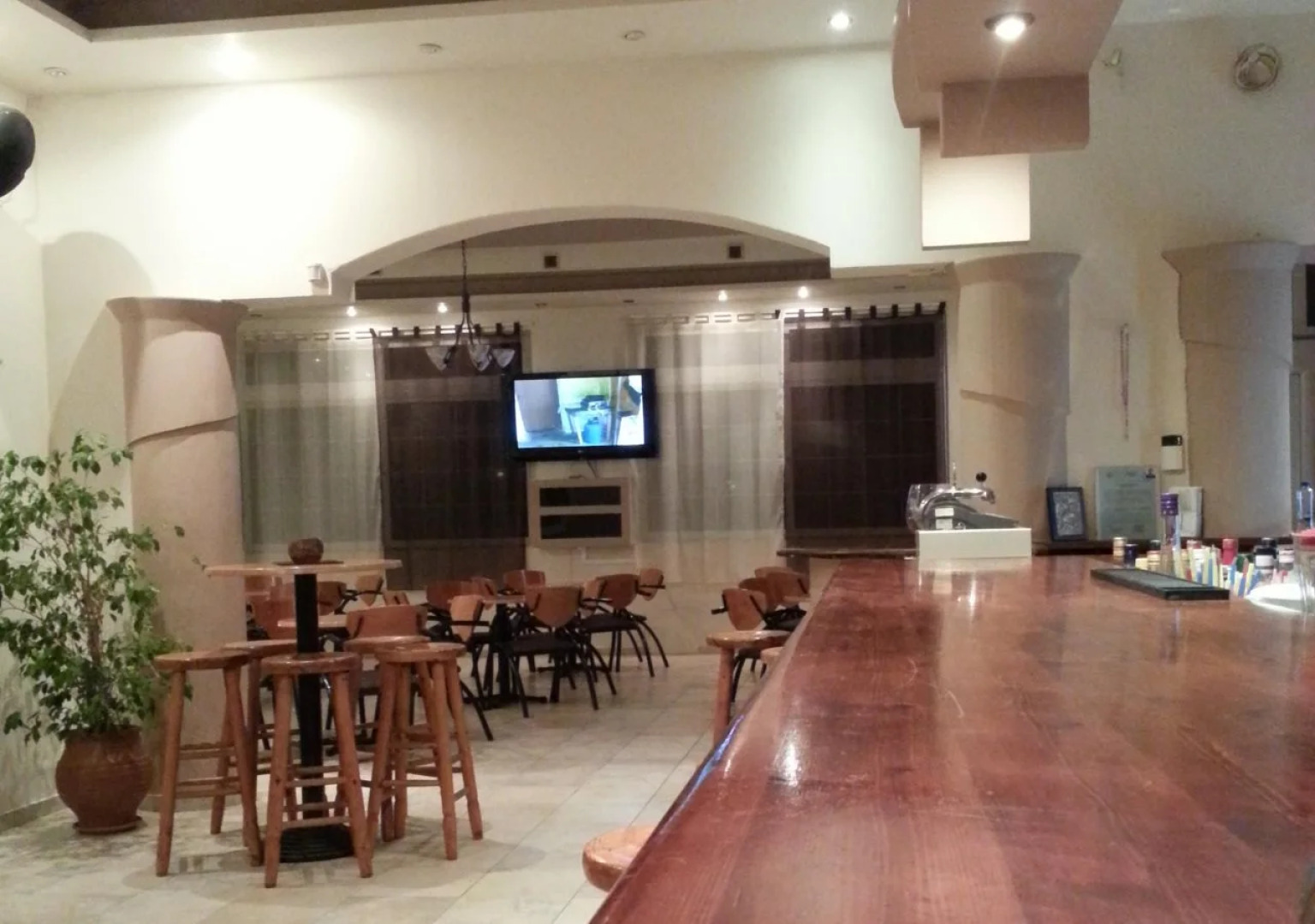 Effie's Dreams Holiday Studios