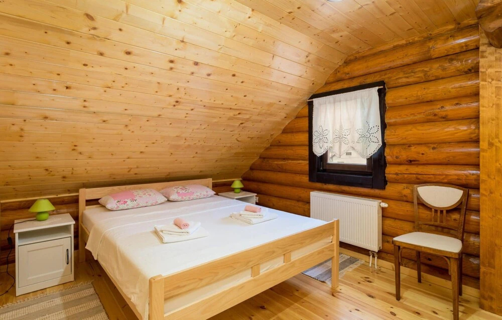 Awesome Home in Otocac With 4 Bedrooms and Wifi