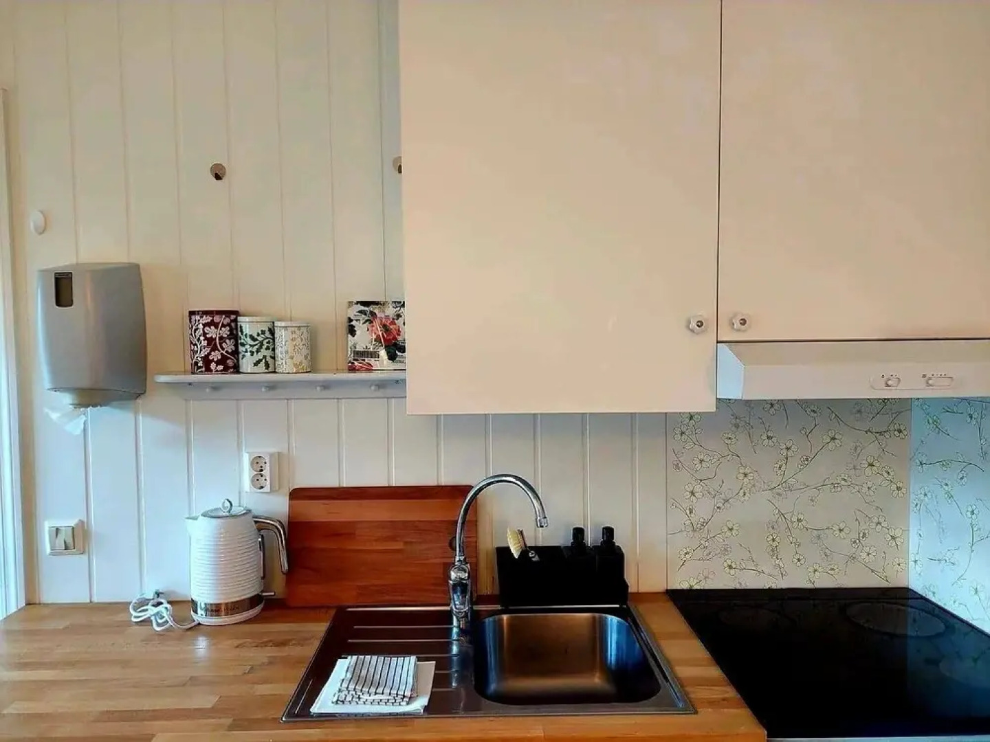 Eidfjord Riverside Apartments & Glamping