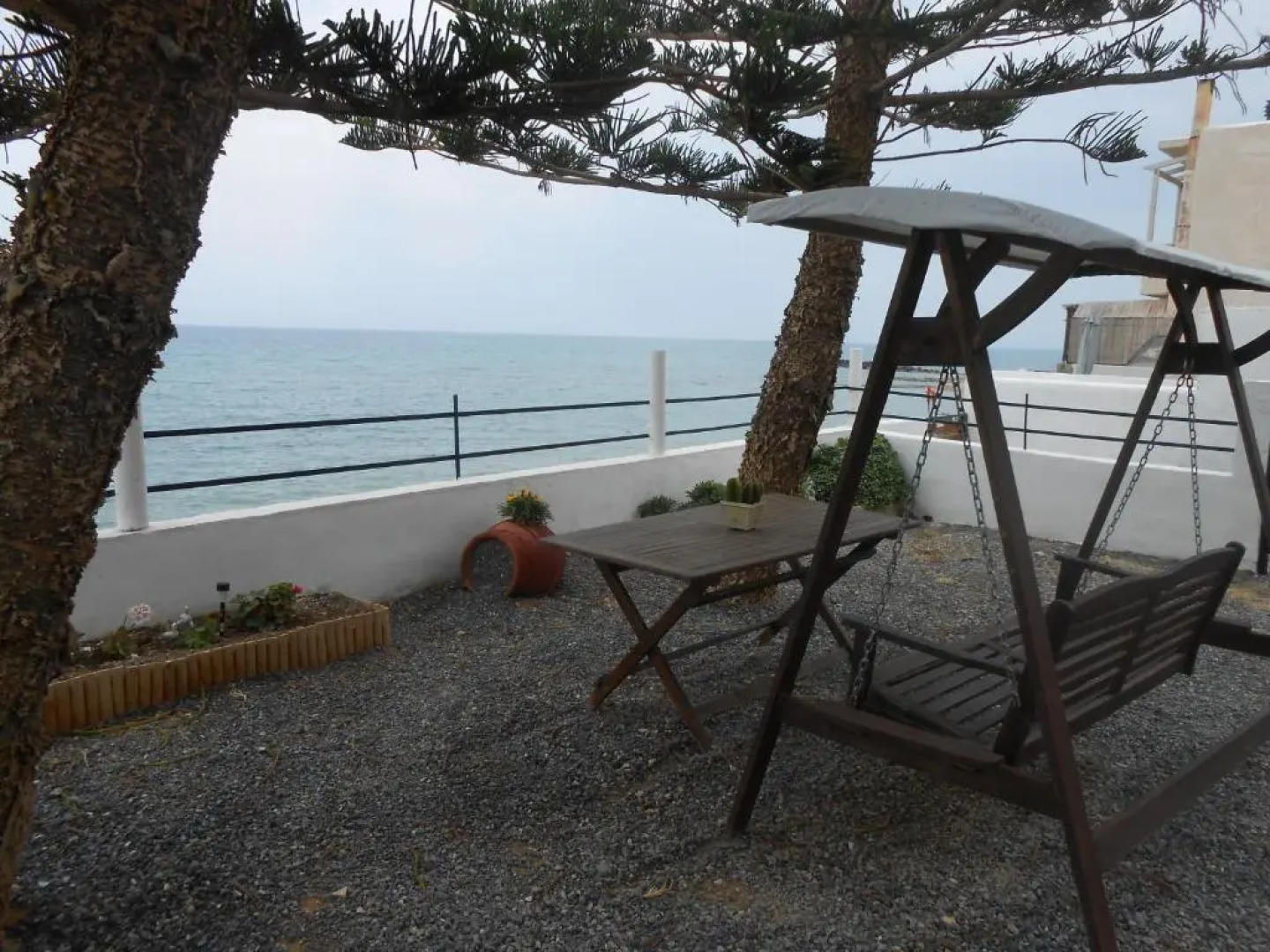 Frosso's Sea Apartments