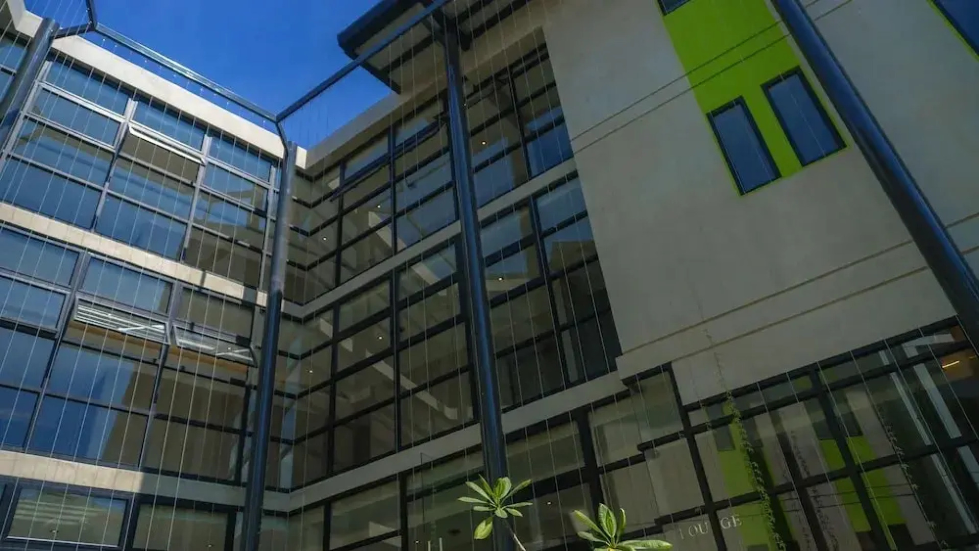 Arborea Flats by Corporate Stays