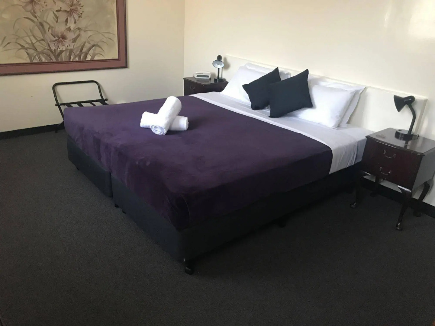 Welcome Stranger Hotel