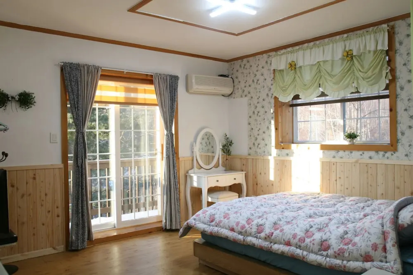 Secret Garden Pension