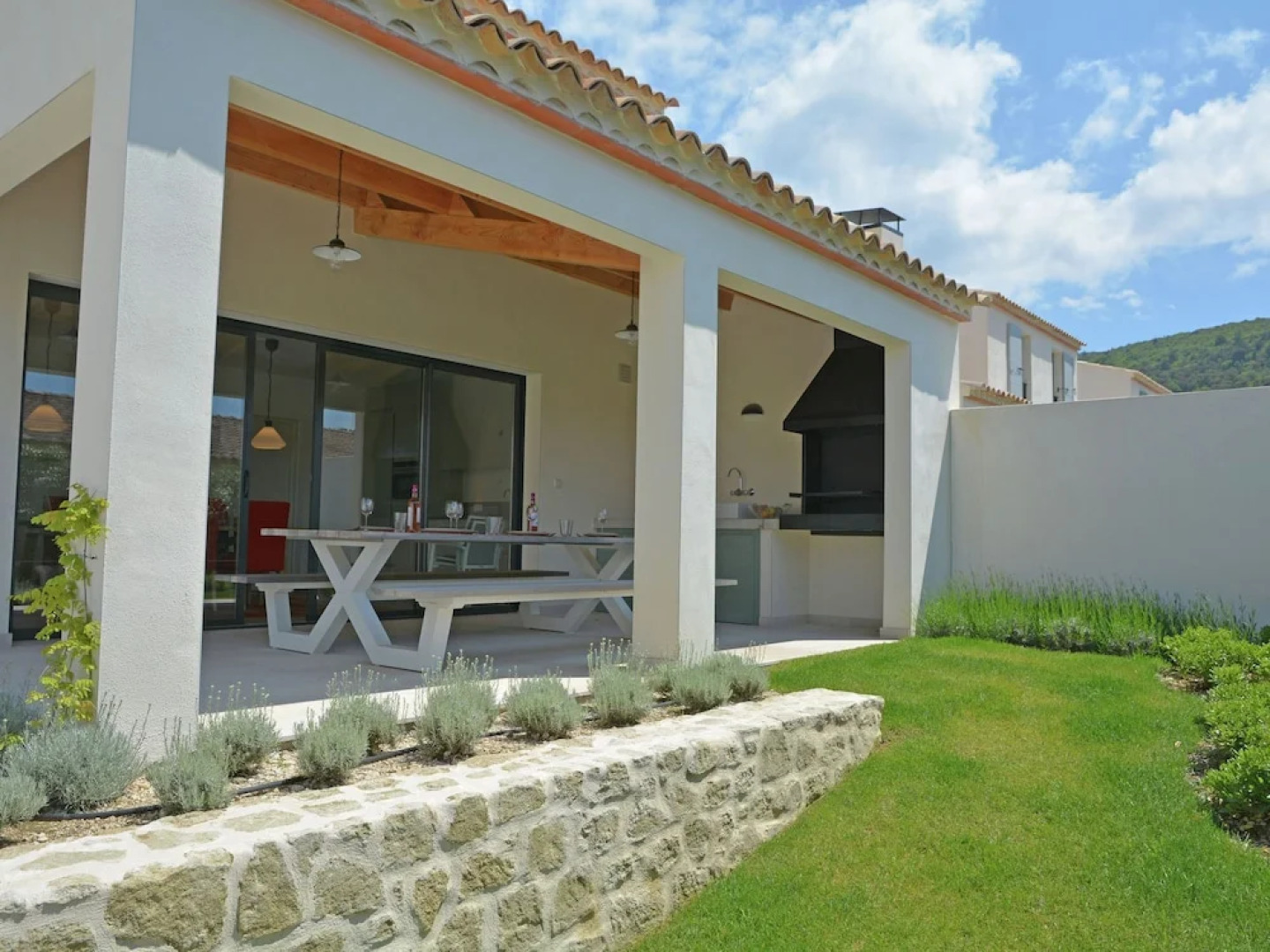 Wonderful Villa in Malaucène with Swimming Pool
