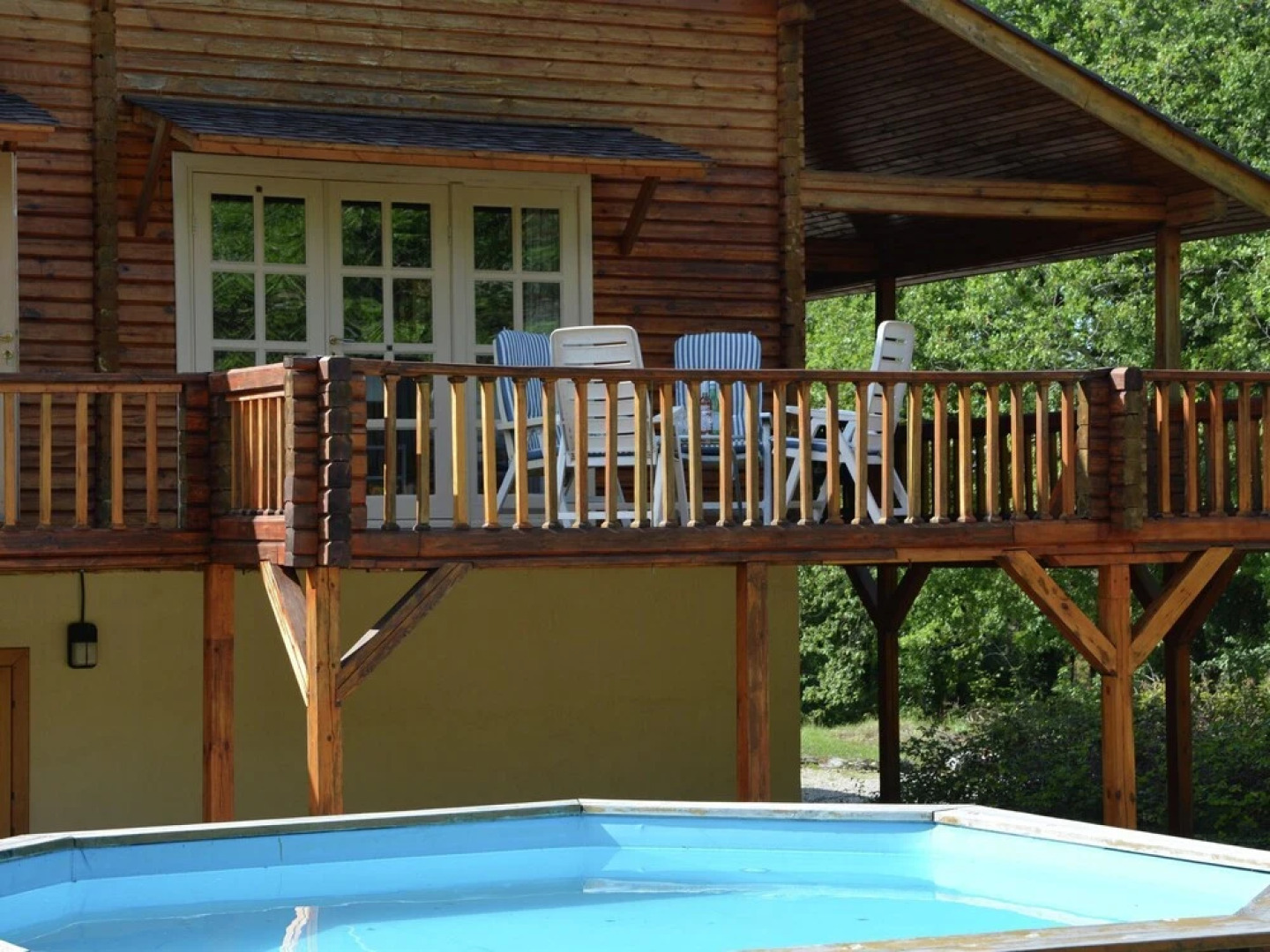 Chalet With Pool in Quiet Rural Setting, Near Regional Park in the Lot