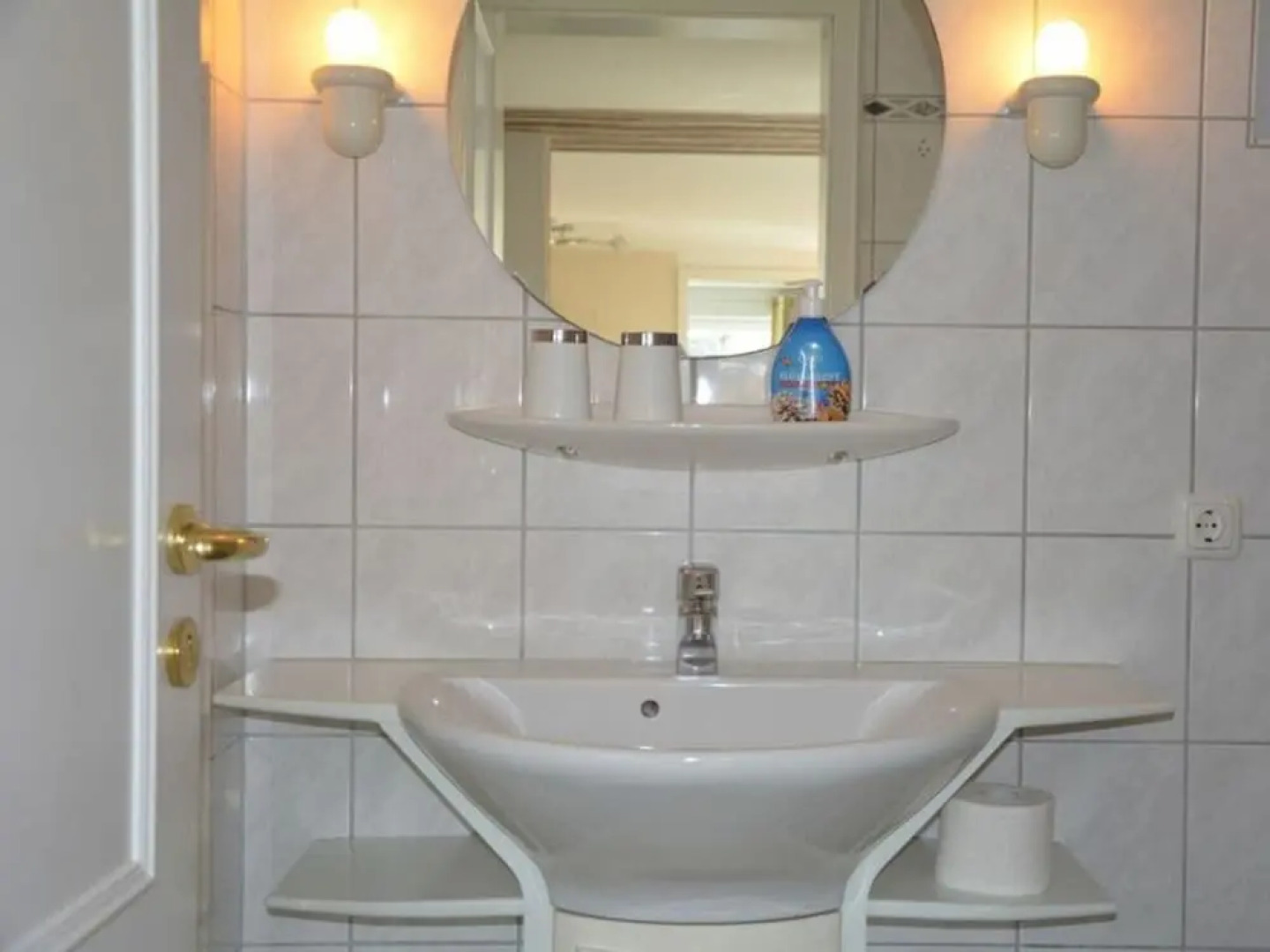 "beach Bunny" in the House on the Dune