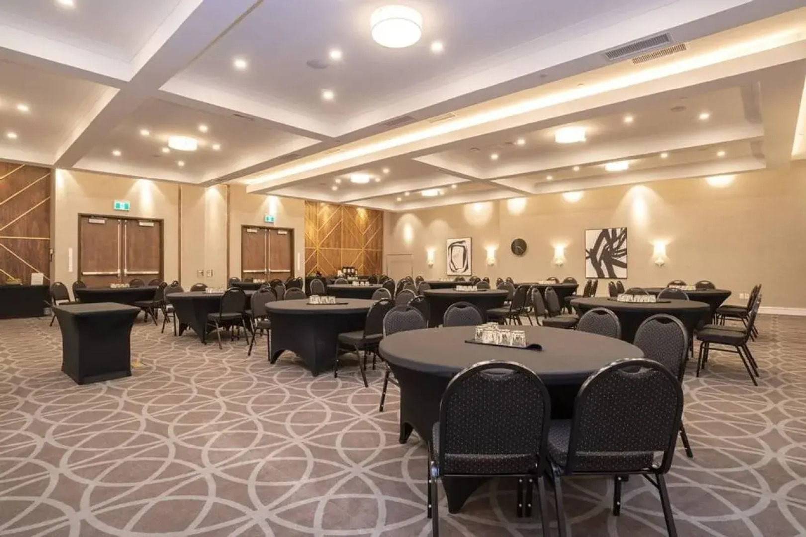 Sandman Signature Sherwood Park Hotel