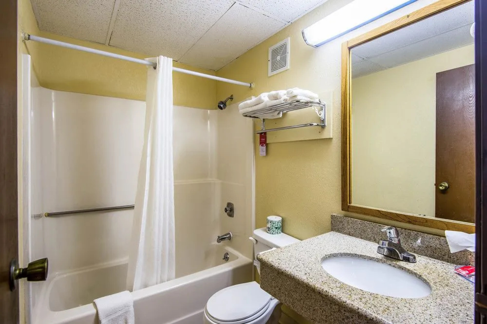 Econo Lodge Junction City I-70 Near Fort Riley