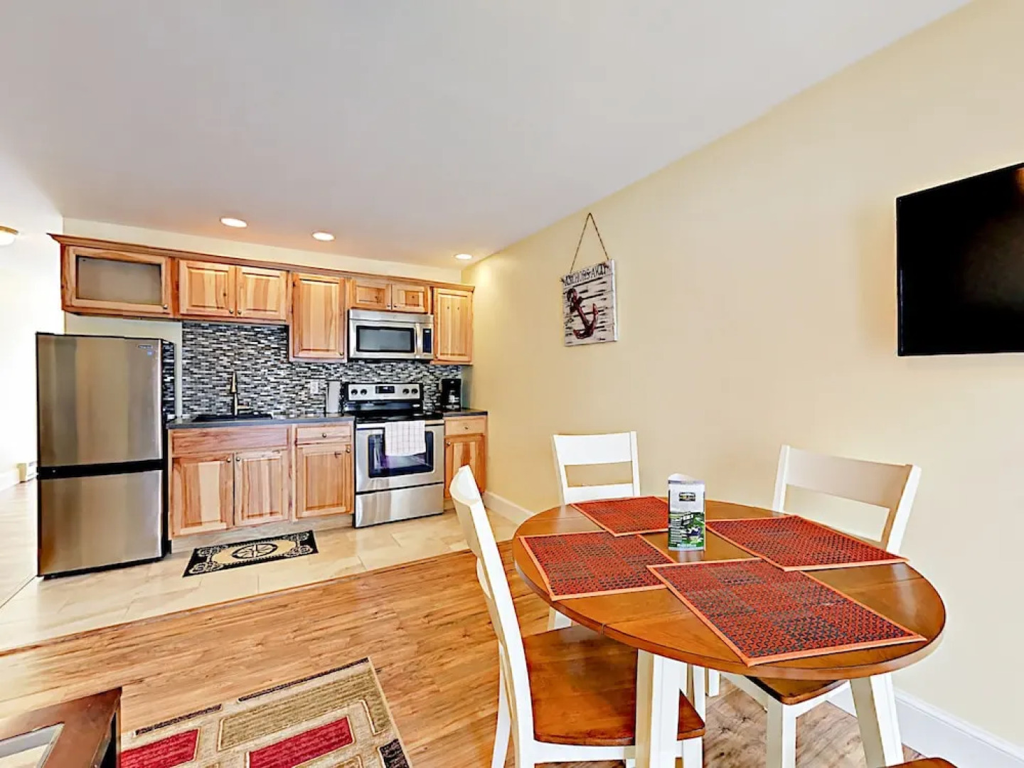 New 1br  W/ Water-view Deck 1 Bedroom Condo