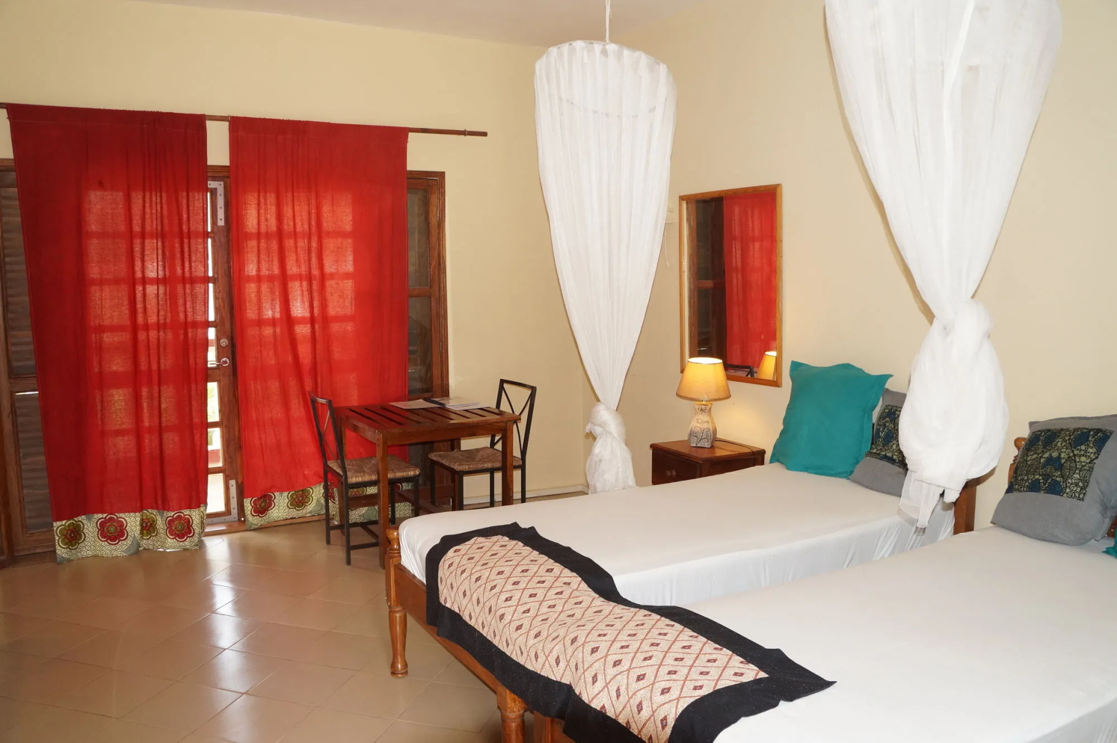 Lemon Creek Hotel Resort