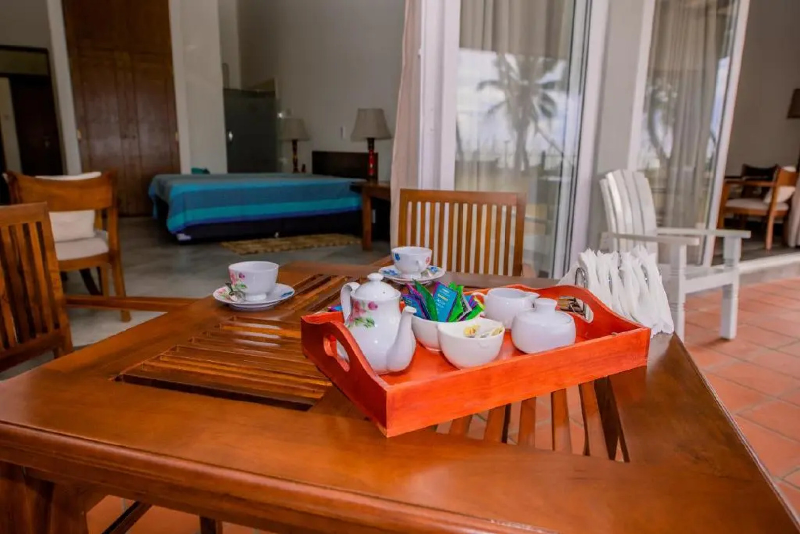 Arhimser Villa-superb 4 bedrooms beachfront bb for 8 plus 2 extra beds in Ranna, Tangalle, airport shuttle, BBQ, meals, fully serviced