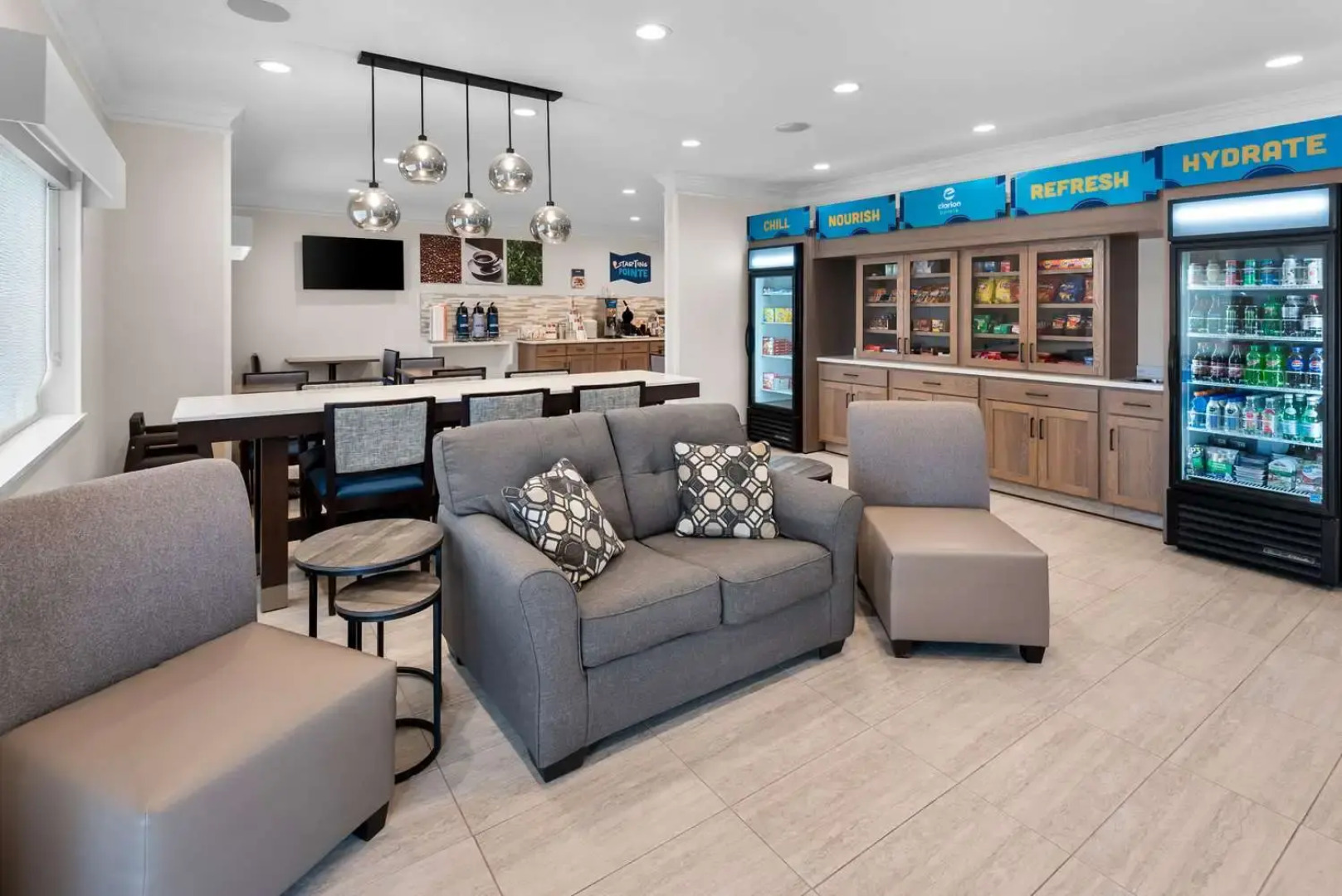 Clarion Pointe Mattoon near University