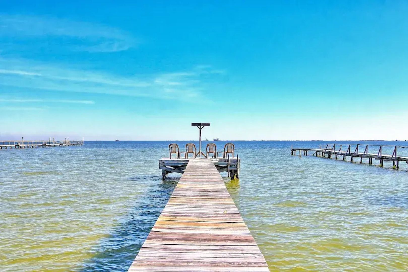 Joys Beach 1 Bedroom Cottage by RedAwning