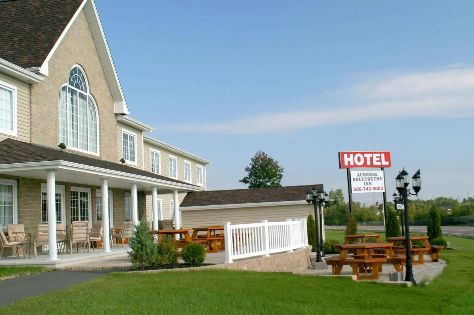 Auberge Bouctouche Inn & Suites