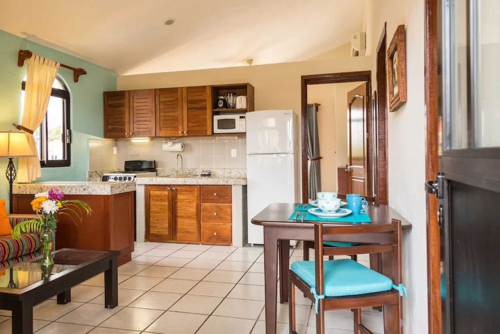 La Buena Vida Suites - Adults Only