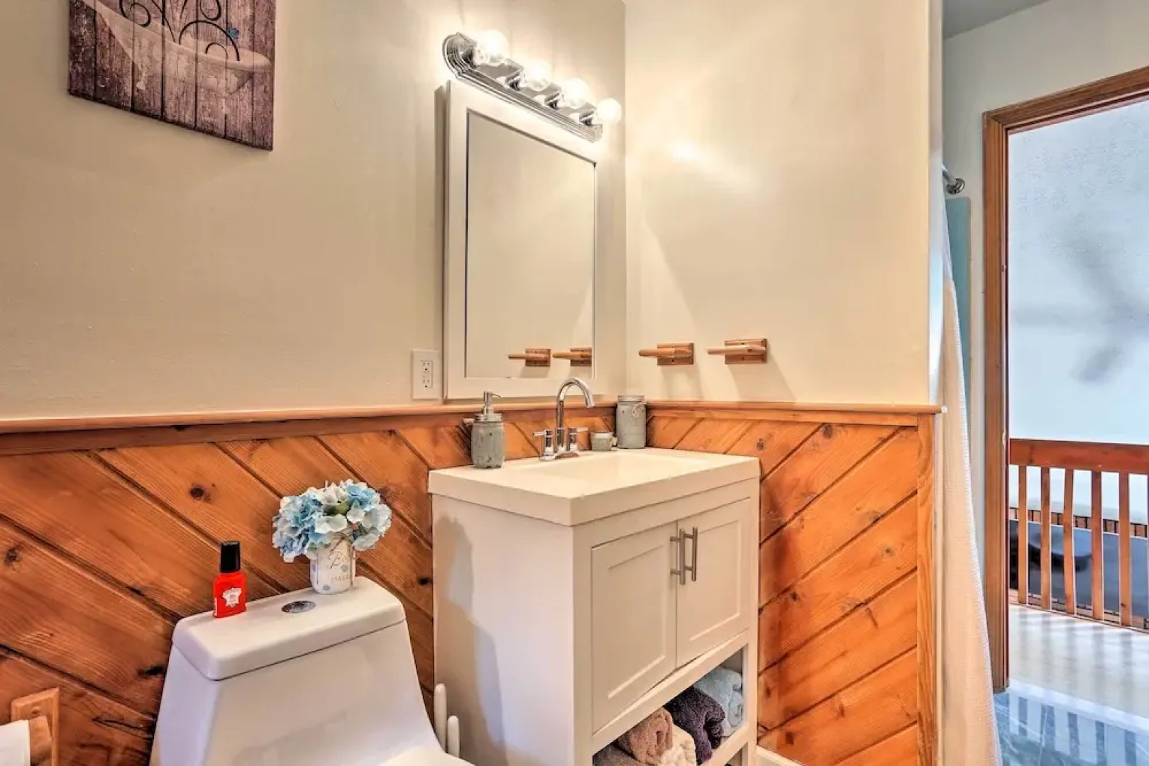 Bushkill House w/ Deck & Community Amenities!