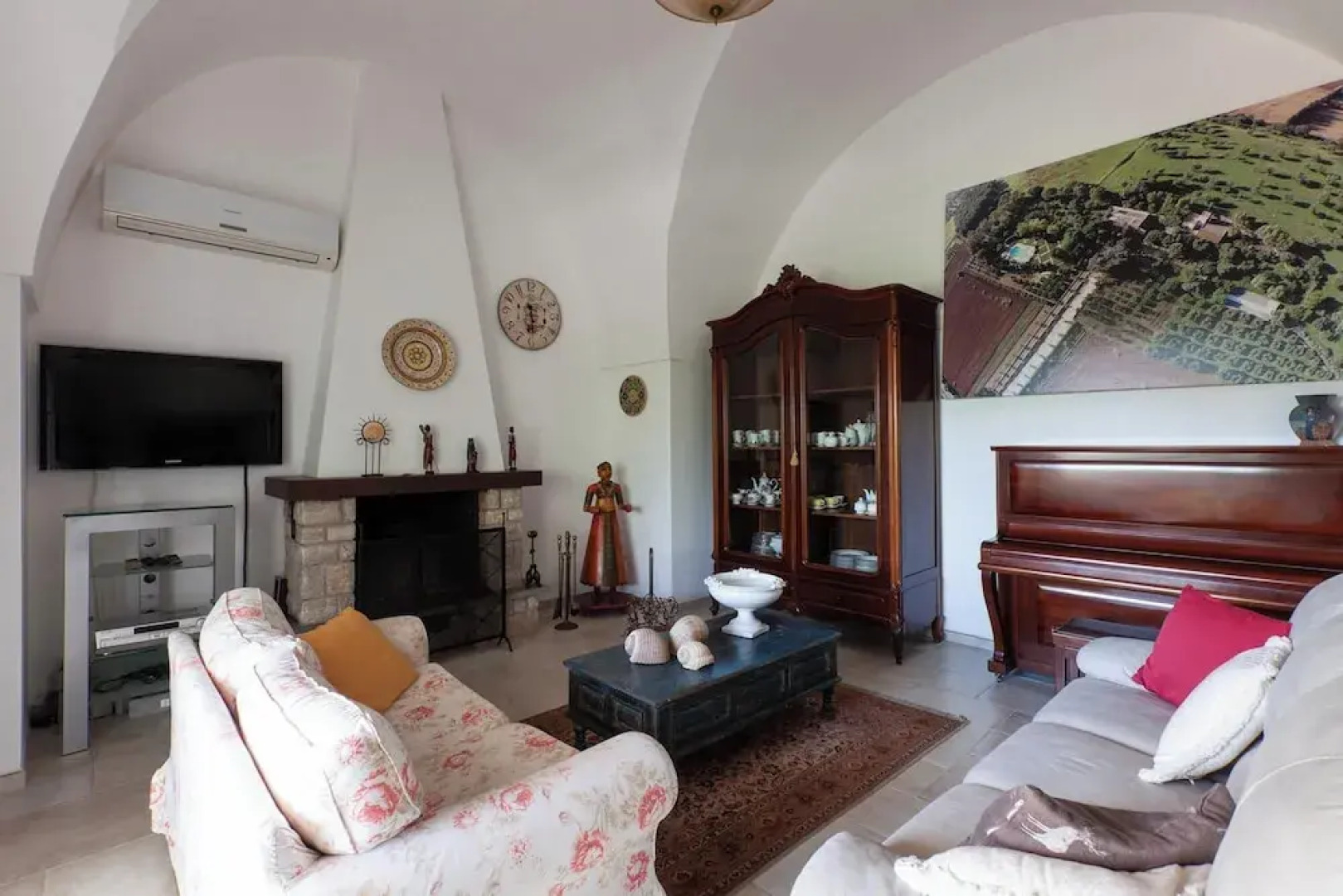 Villa Gaia with pool