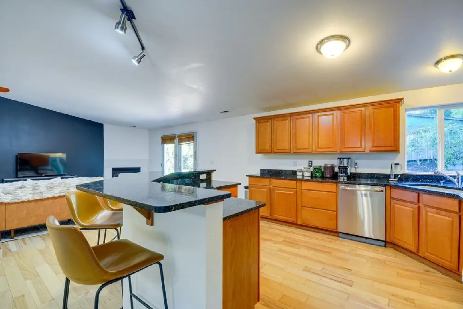 Gig Harbor Vacation Rental w/ Private Hot Tub!