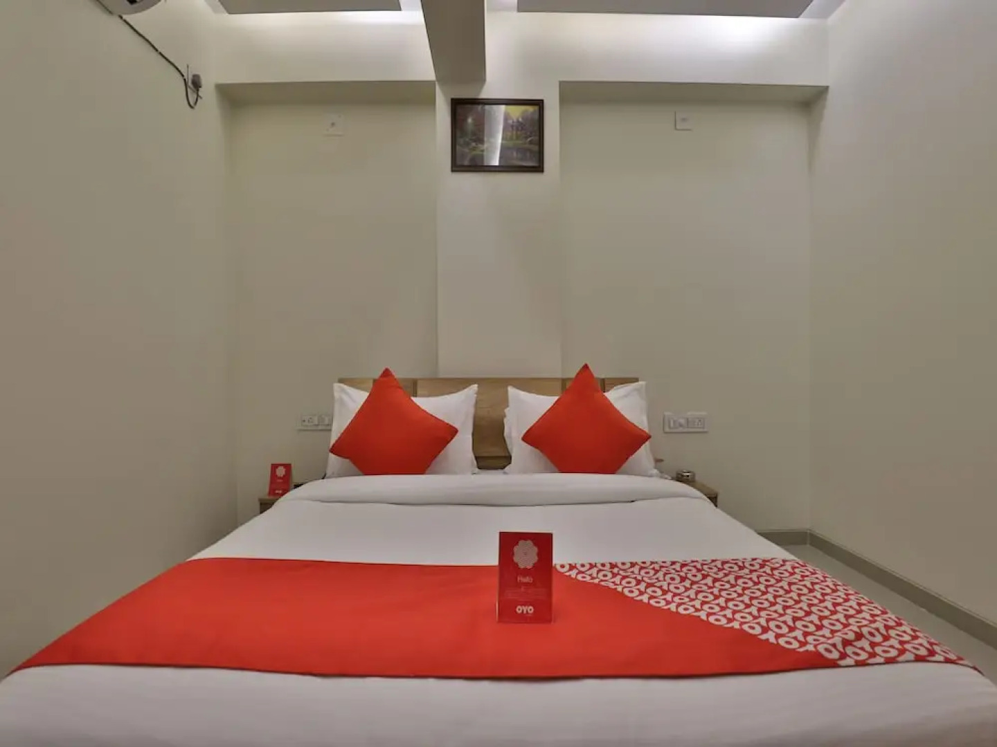 Collection O 12462 Hotel Shiv Inn