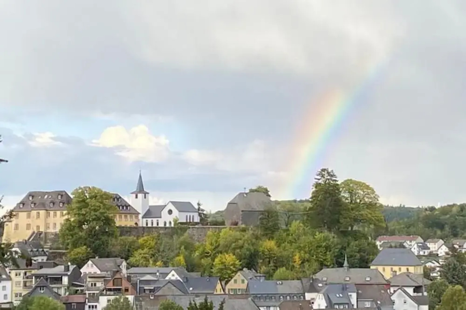 Apartment in Vulkaneifel With Idyllic Garden