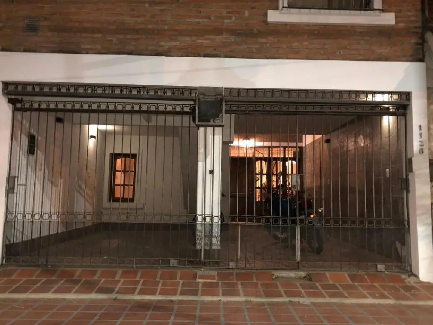 casa p/4 personas sobre av. roca con cochera