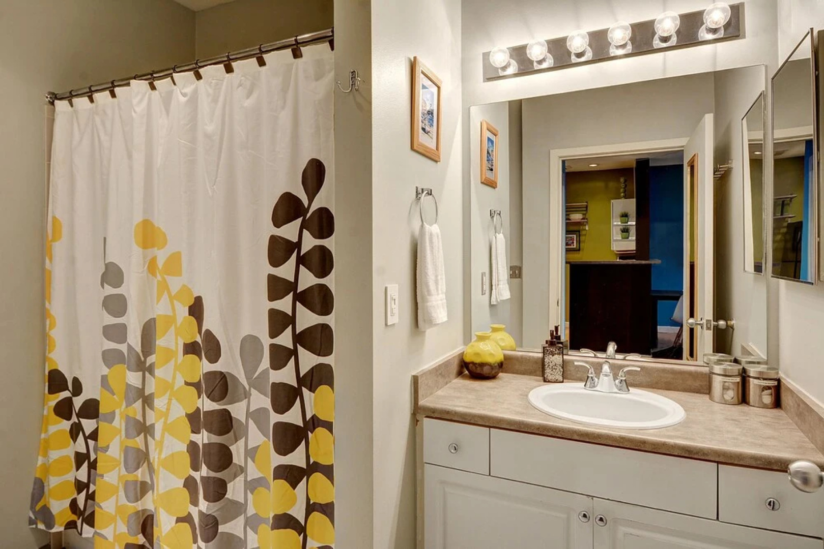 Belltown Court MoPOP Suite - One Bedroom Apartment