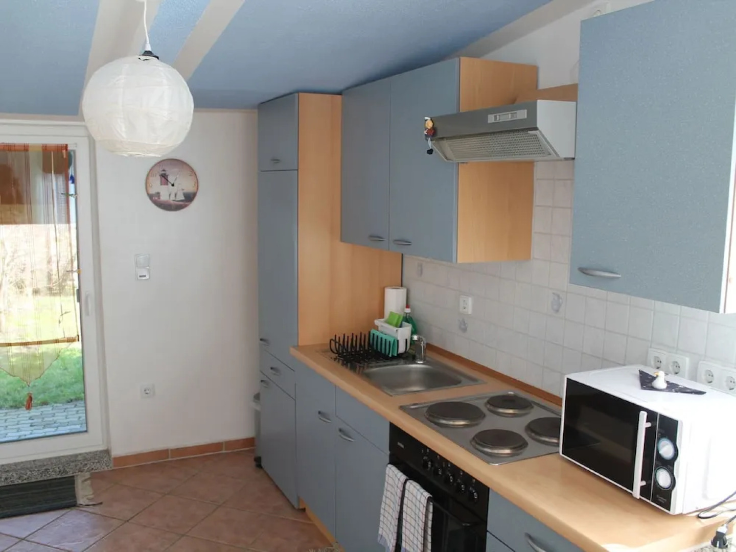 Spacious Bungalow near Sea in Grundshagen