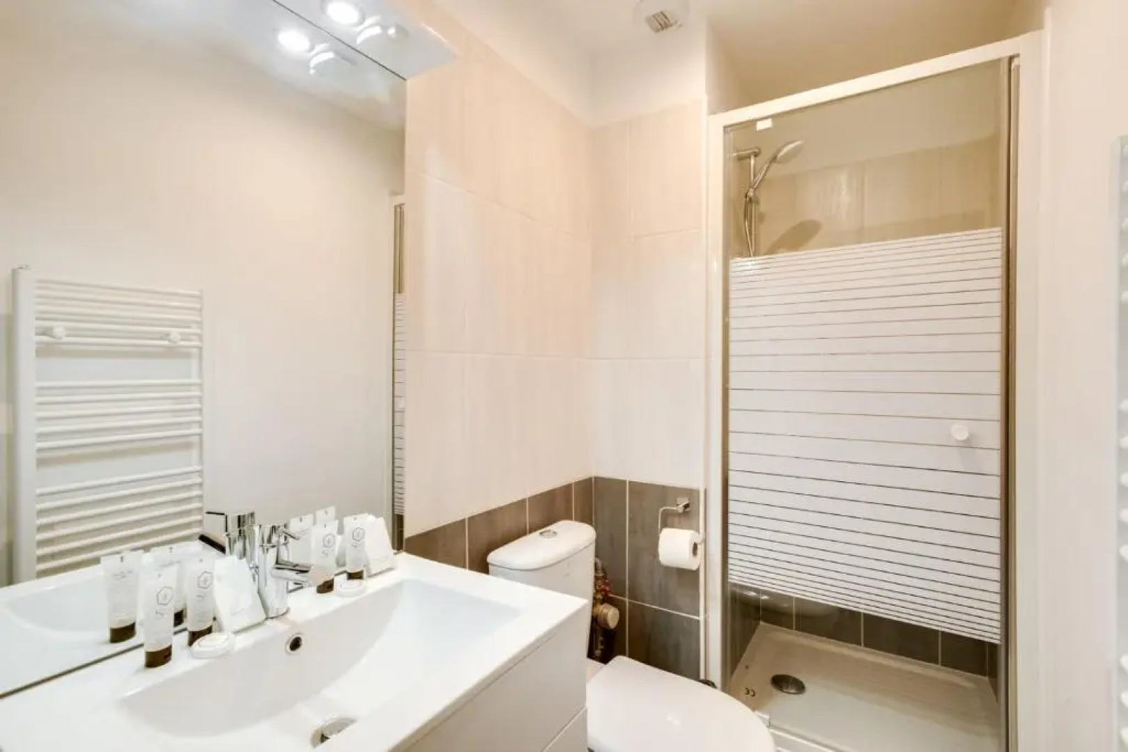 801-Suite Luxury, APT Terrace, Door of Paris- PRM