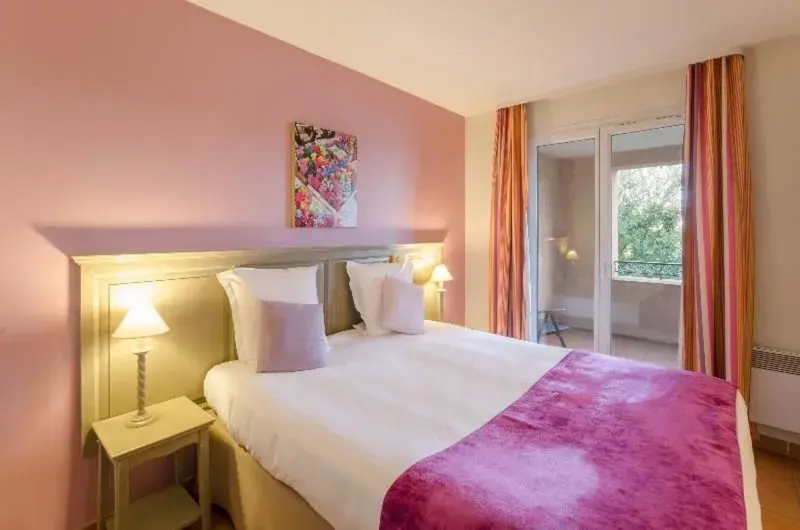 Pierre & Vacances Hotel Du Golf De Pont Royal En Provence