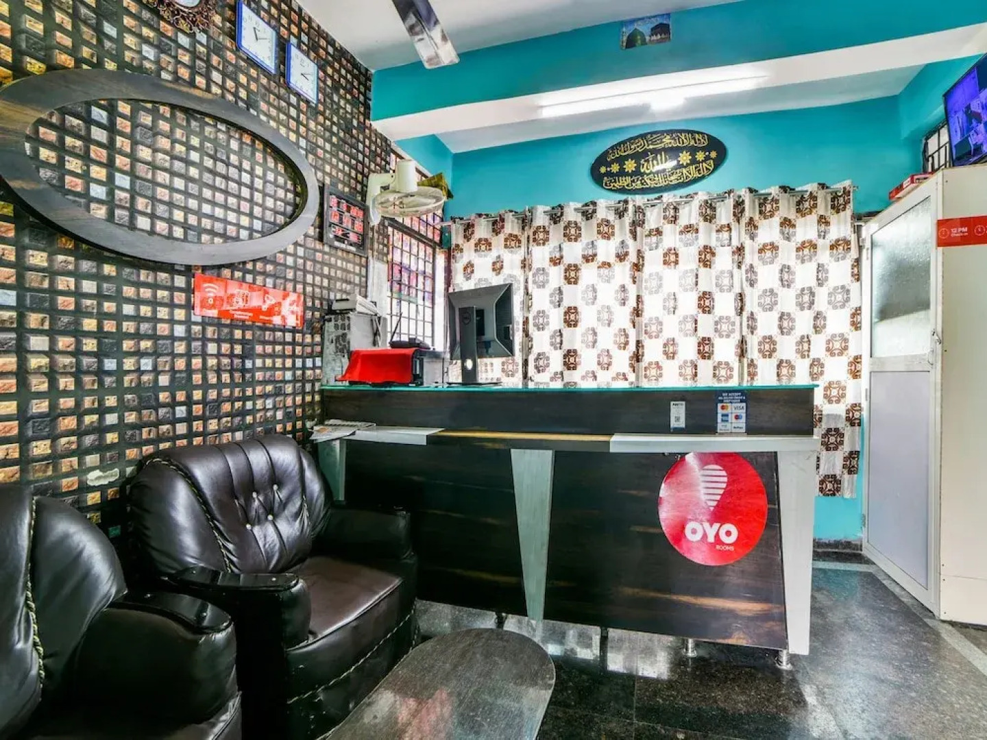 Oyo 18407 Noble Lodge