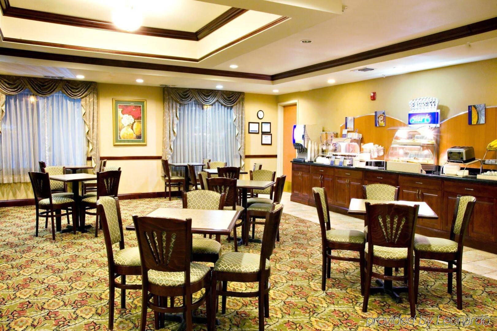 Holiday Inn Express & Suites Selma by IHG