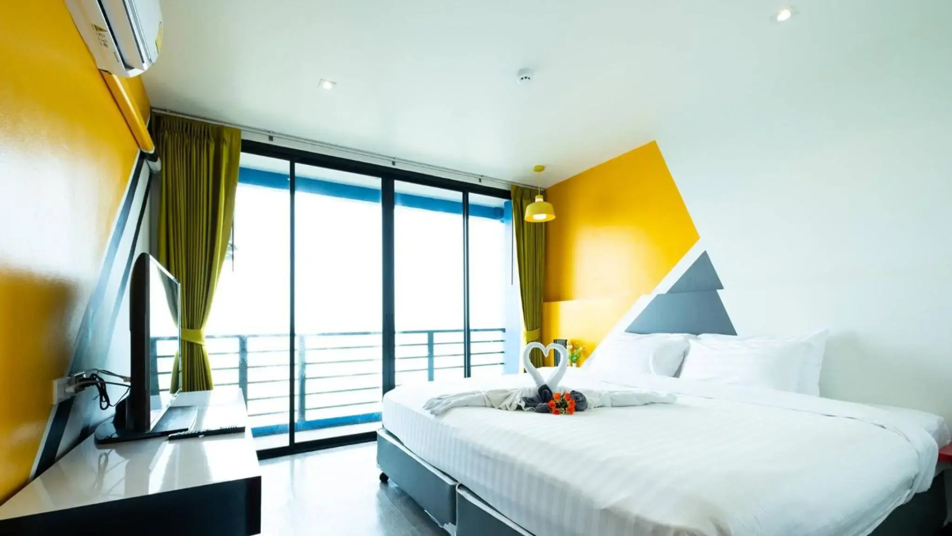 Play Phala Beach Rayong