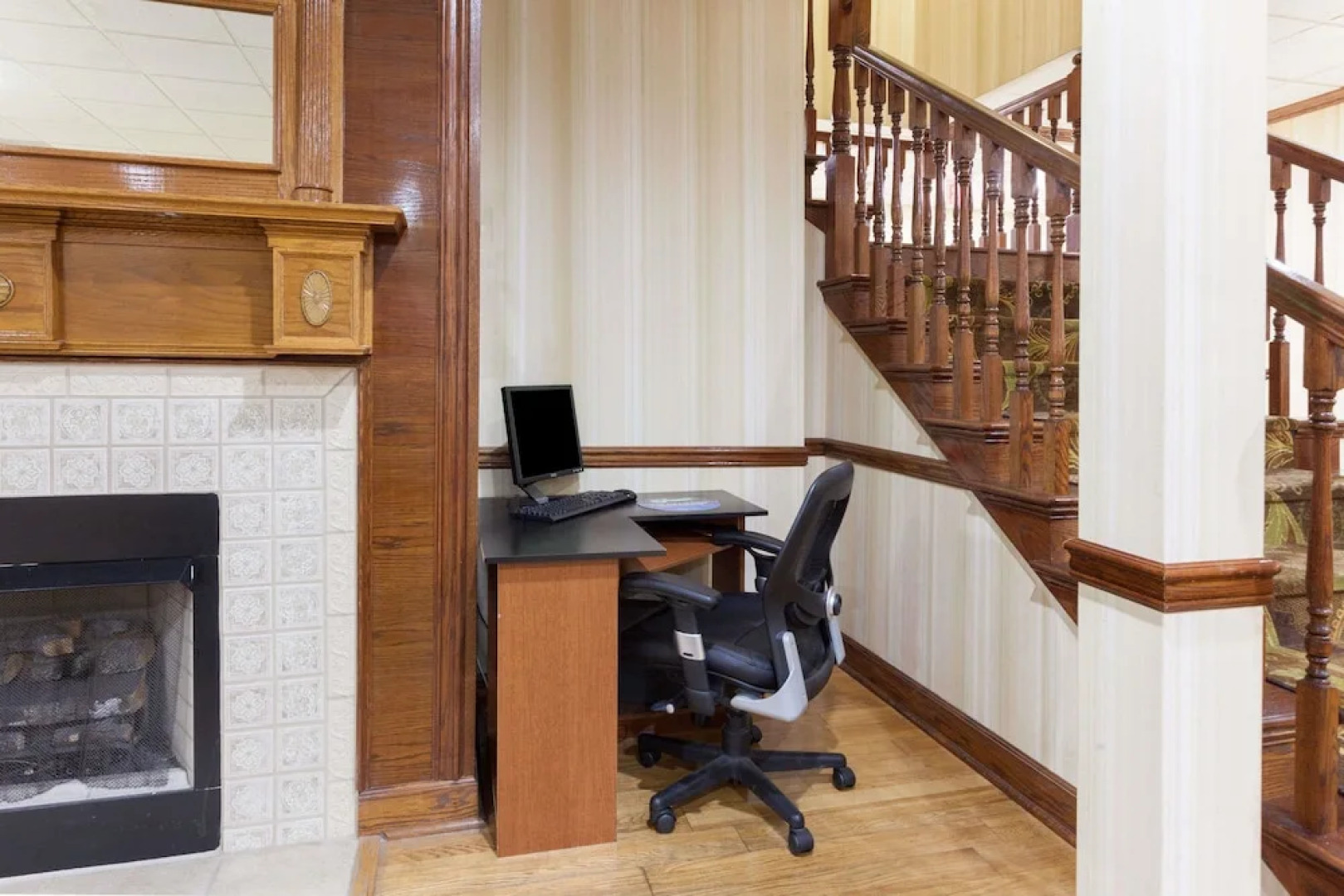 Days Inn & Suites Tucker/Northlake