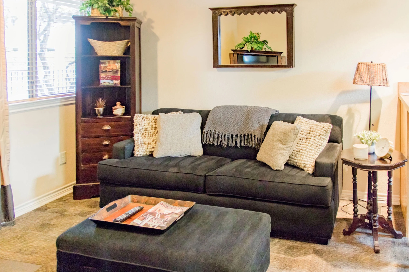 Vineyard Court Designer Suites Hotel