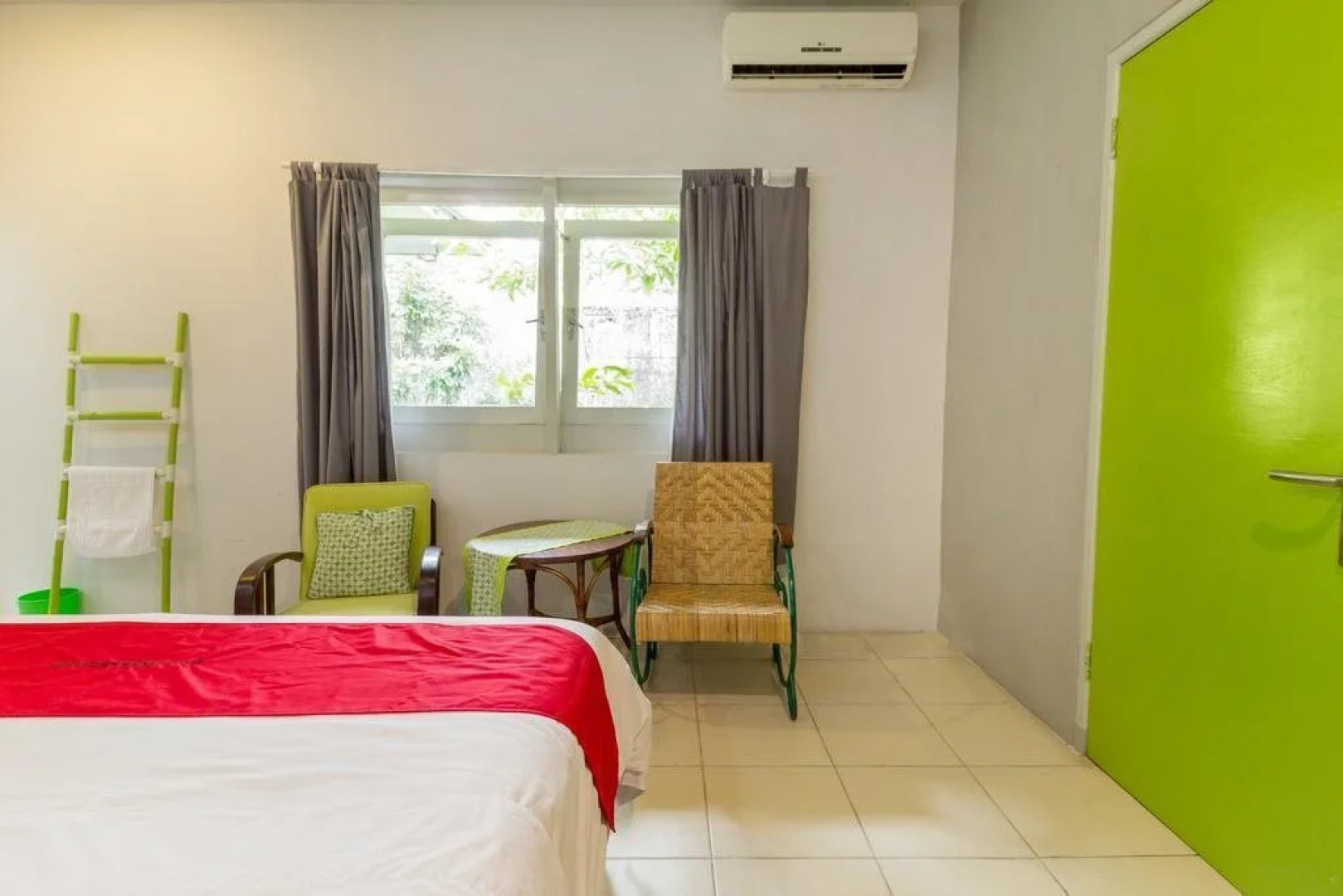 Jeng Tini Guest House