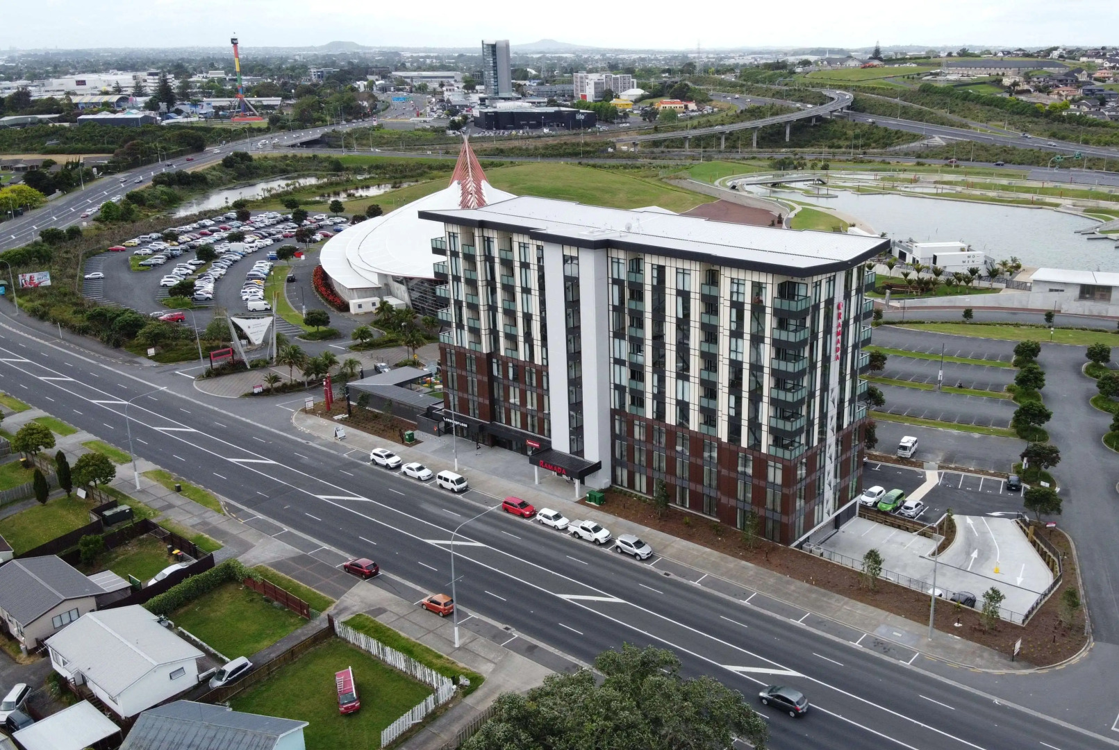 Ramada Suites by Wyndham Auckland Manukau Pacific Centre