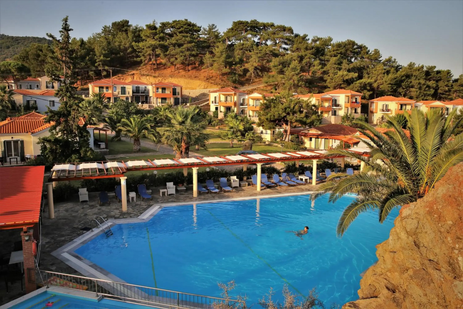 Alma Luxury Resort Hotel