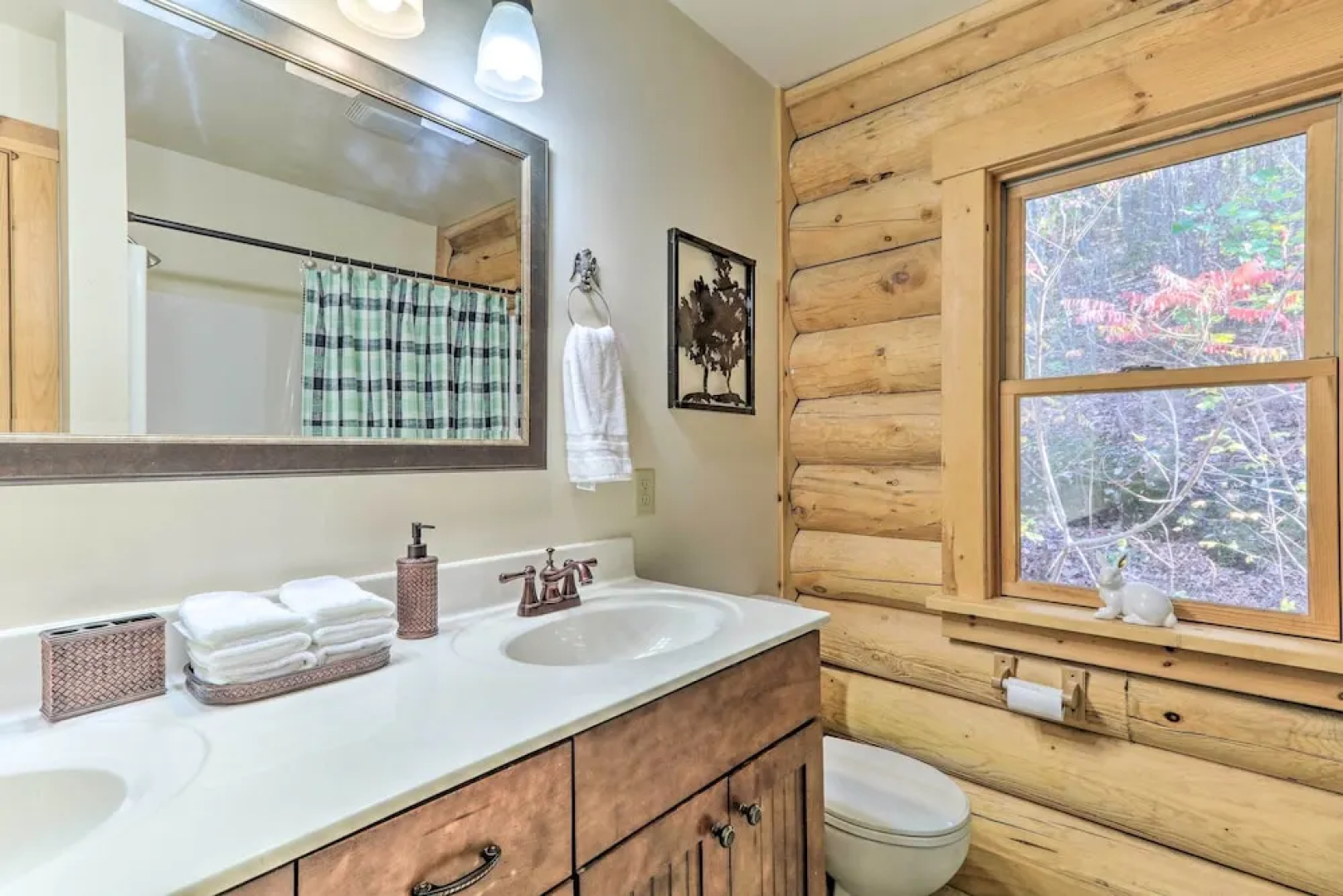 Grand 4,000 Sq Ft House - 11 Miles to Lancaster!
