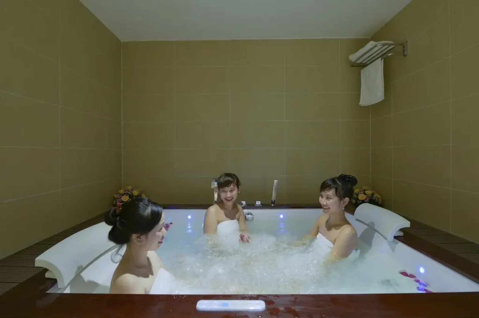 Red River View Hotel