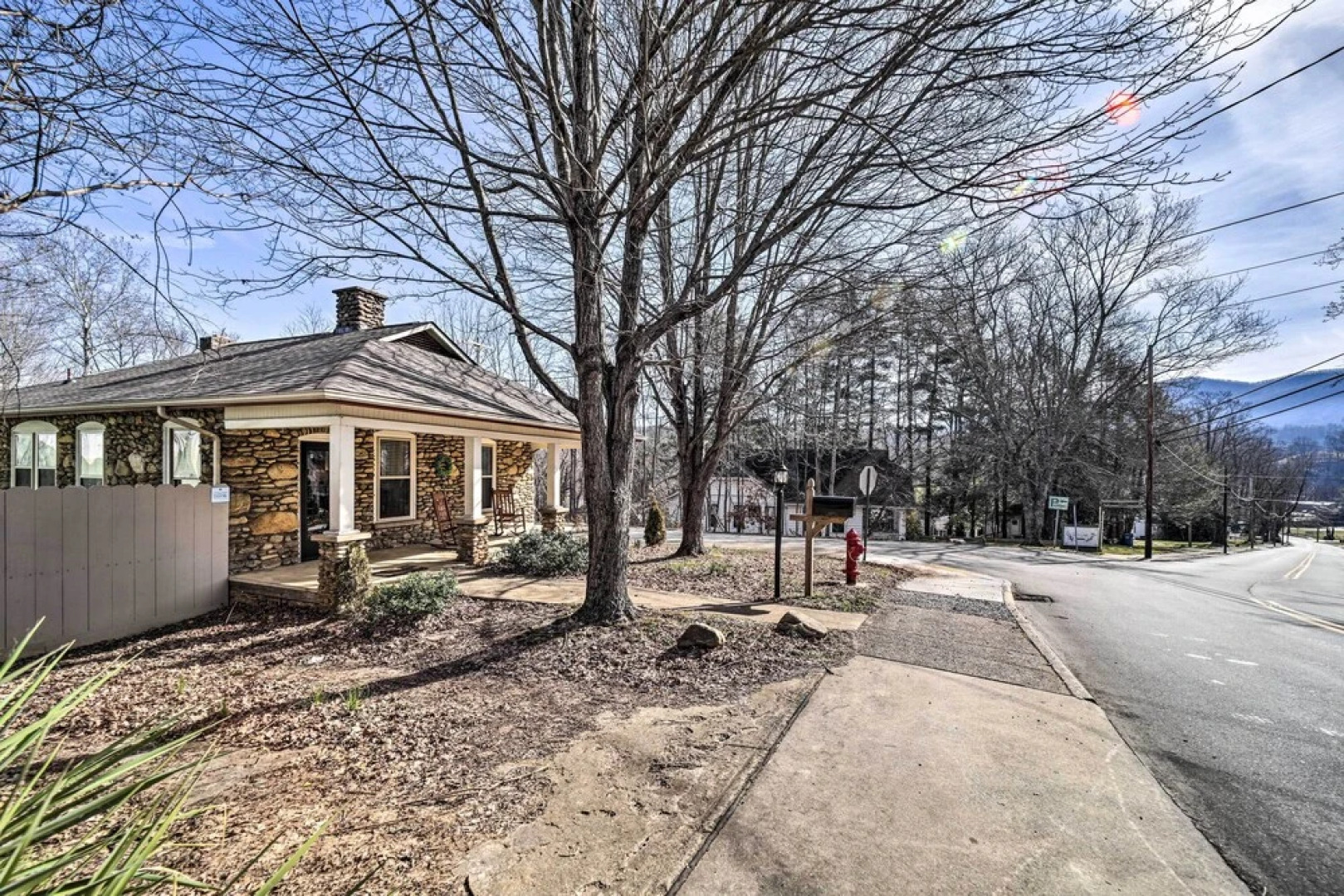 Quaint Home w/ Porch in Downtown Waynesville!