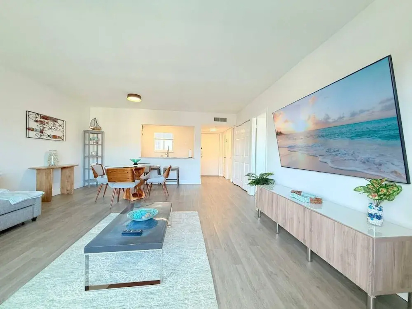 Top Location Waterfront Balcony Dream