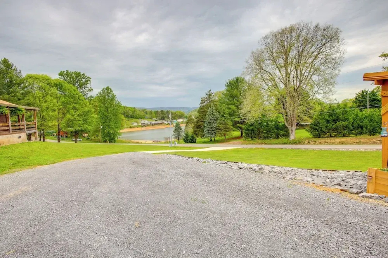 Rivers View - Cherokee Lake Cabin w/ Fire Pit!