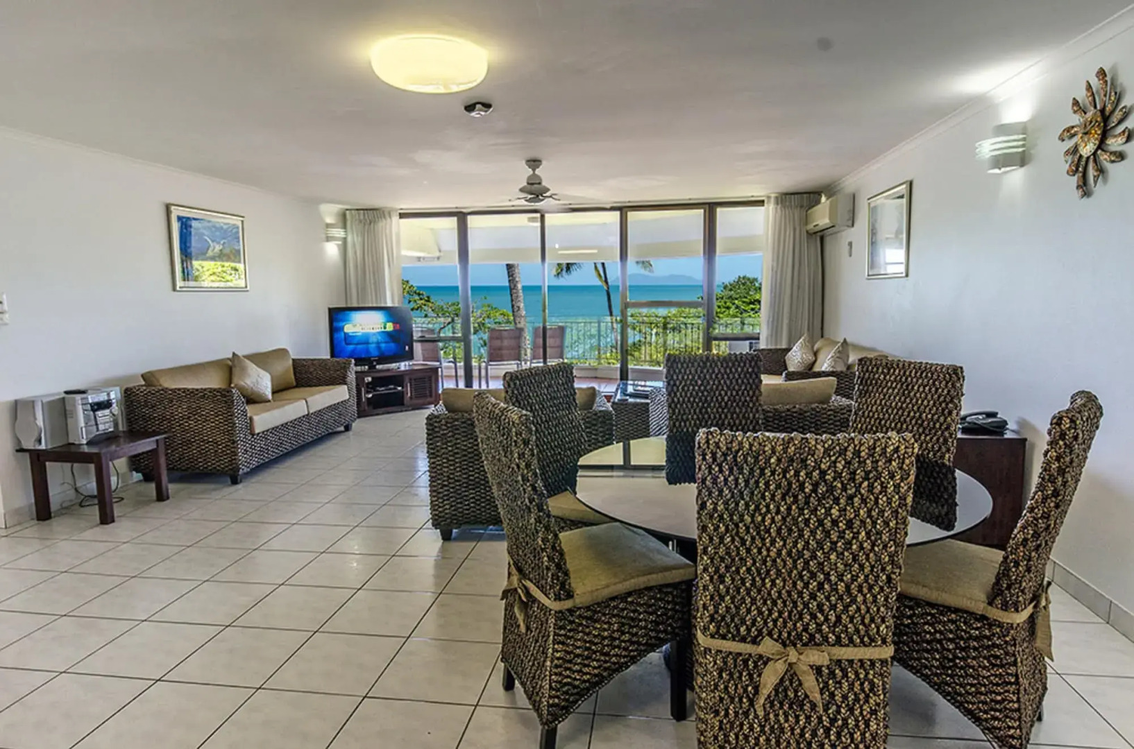 Roydon Beachfront Apartments
